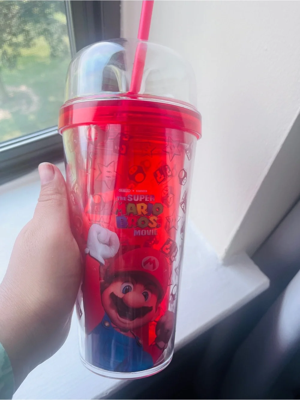 Super Mario Bros. x Miniso Kids Tumbler Red Shake Up Star Top With Straw